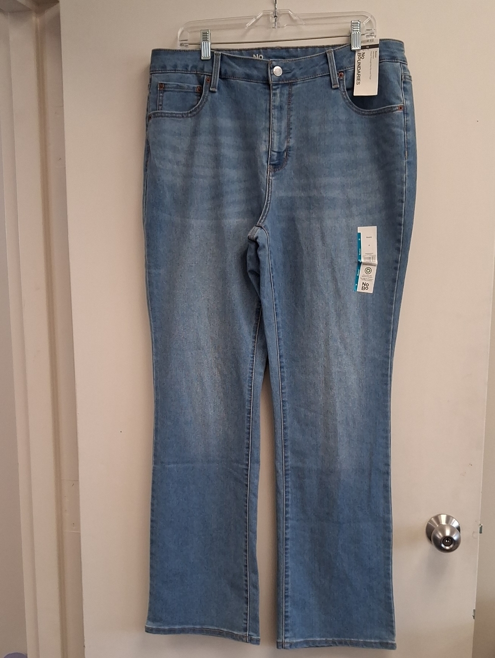 No Boundaries Light Wash Wide Leg Jeans Size 18 NWT